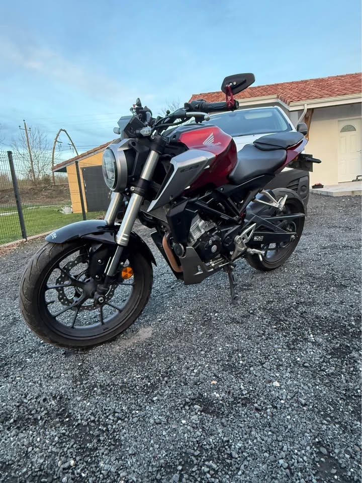 Honda CB 125 R