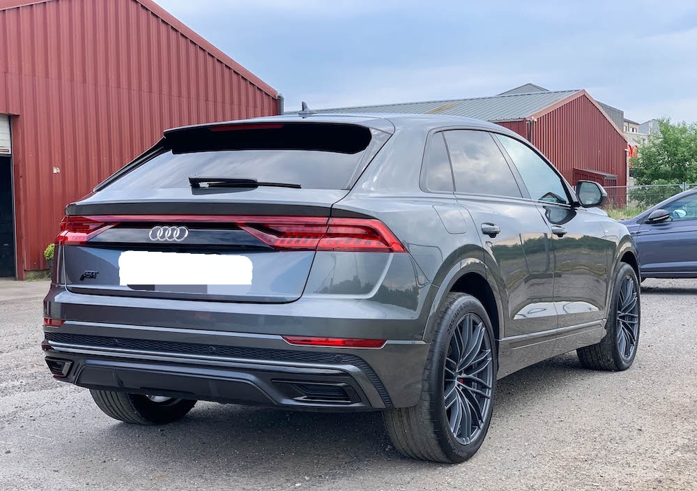 Audi Q8  55 TFSI e quattro 2x S-LINE