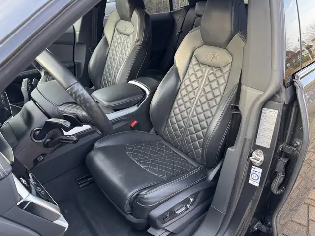 Audi Q8  55 TFSI e quattro 2x S-LINE