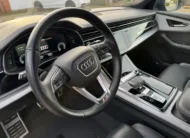 Audi Q8  55 TFSI e quattro 2x S-LINE