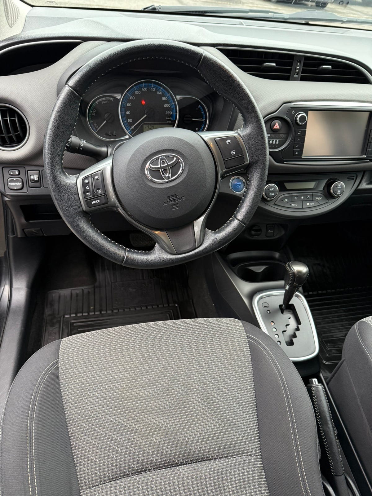 Toyota Yaris Hybride 100h Attitude