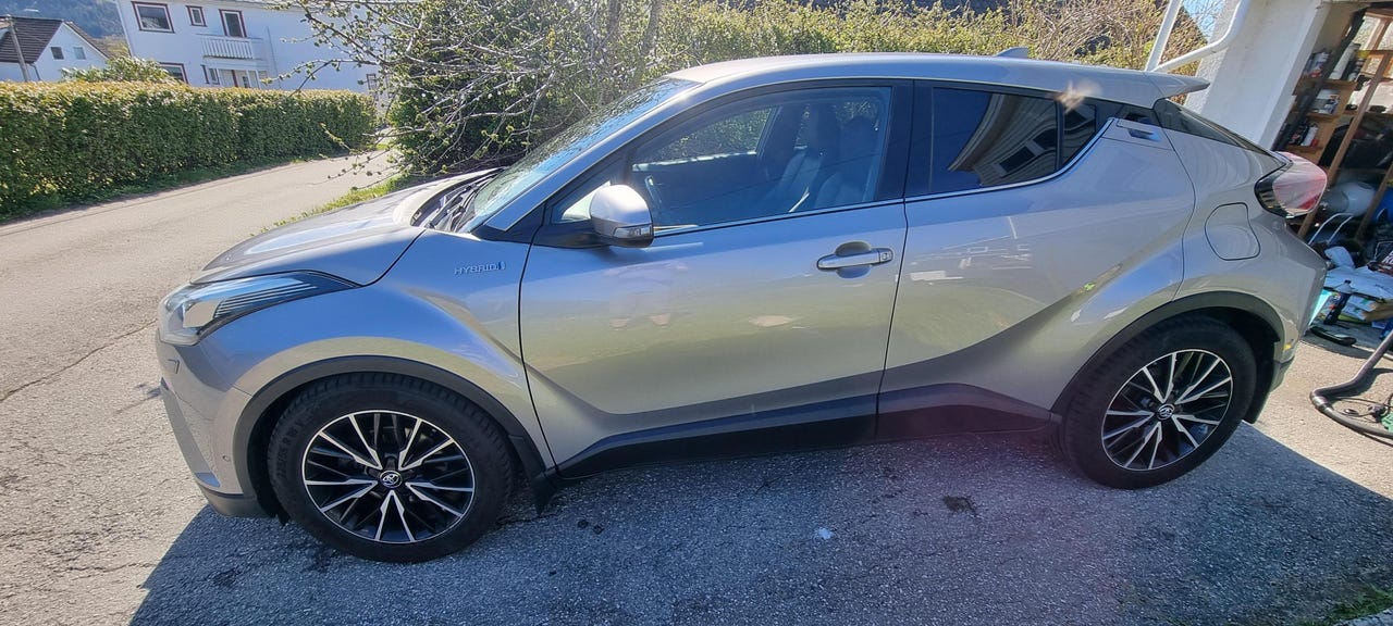 Toyota chr collection 2WD E-CVT