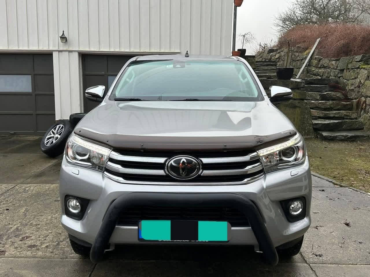 Toyota Hilux D-4D 150 ch X-Cab 4WD