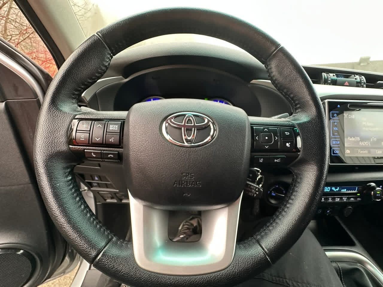 Toyota Hilux D-4D 150 ch X-Cab 4WD