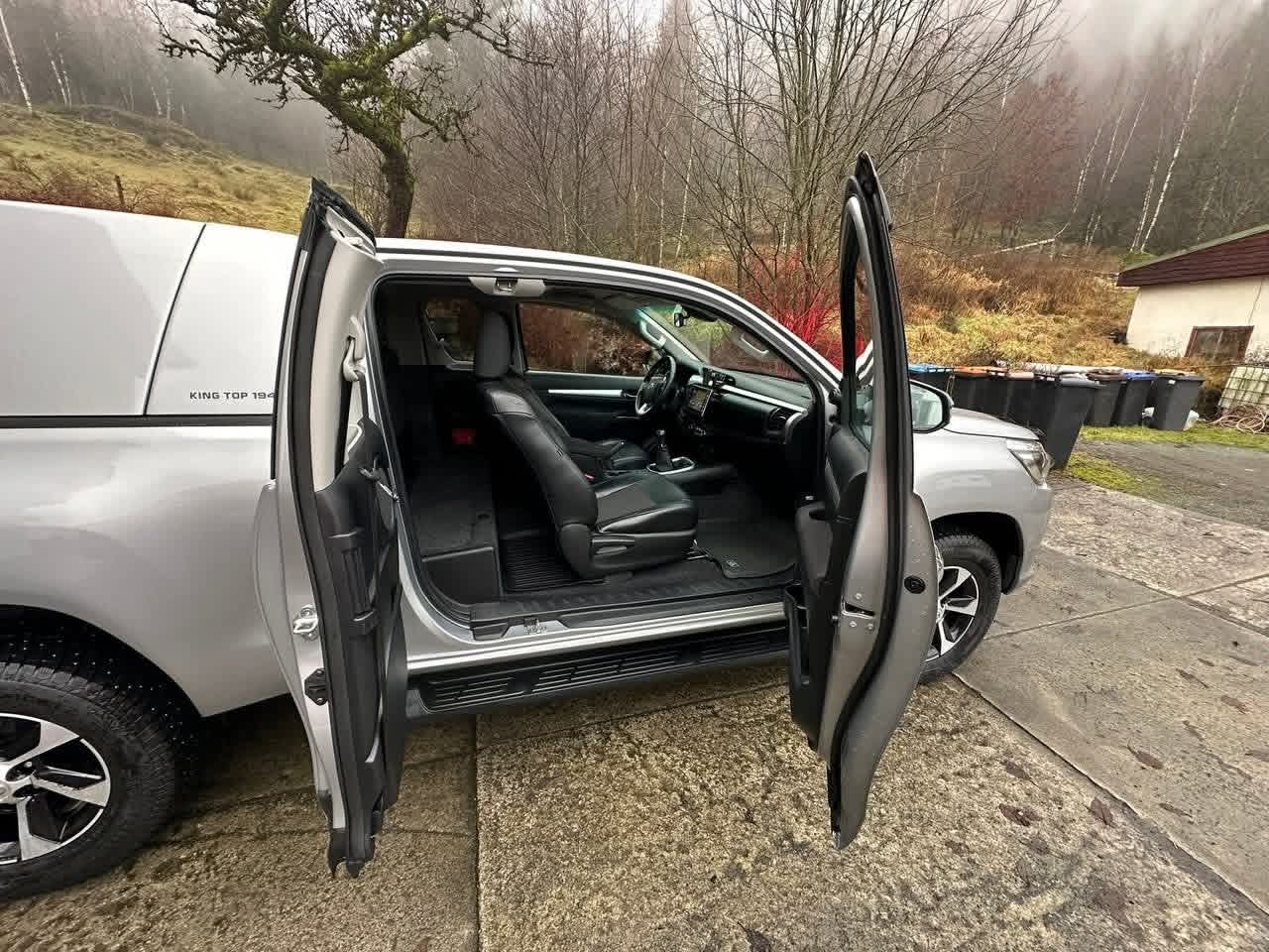Toyota Hilux D-4D 150 ch X-Cab 4WD