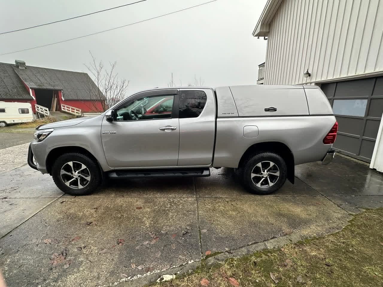Toyota Hilux D-4D 150 ch X-Cab 4WD