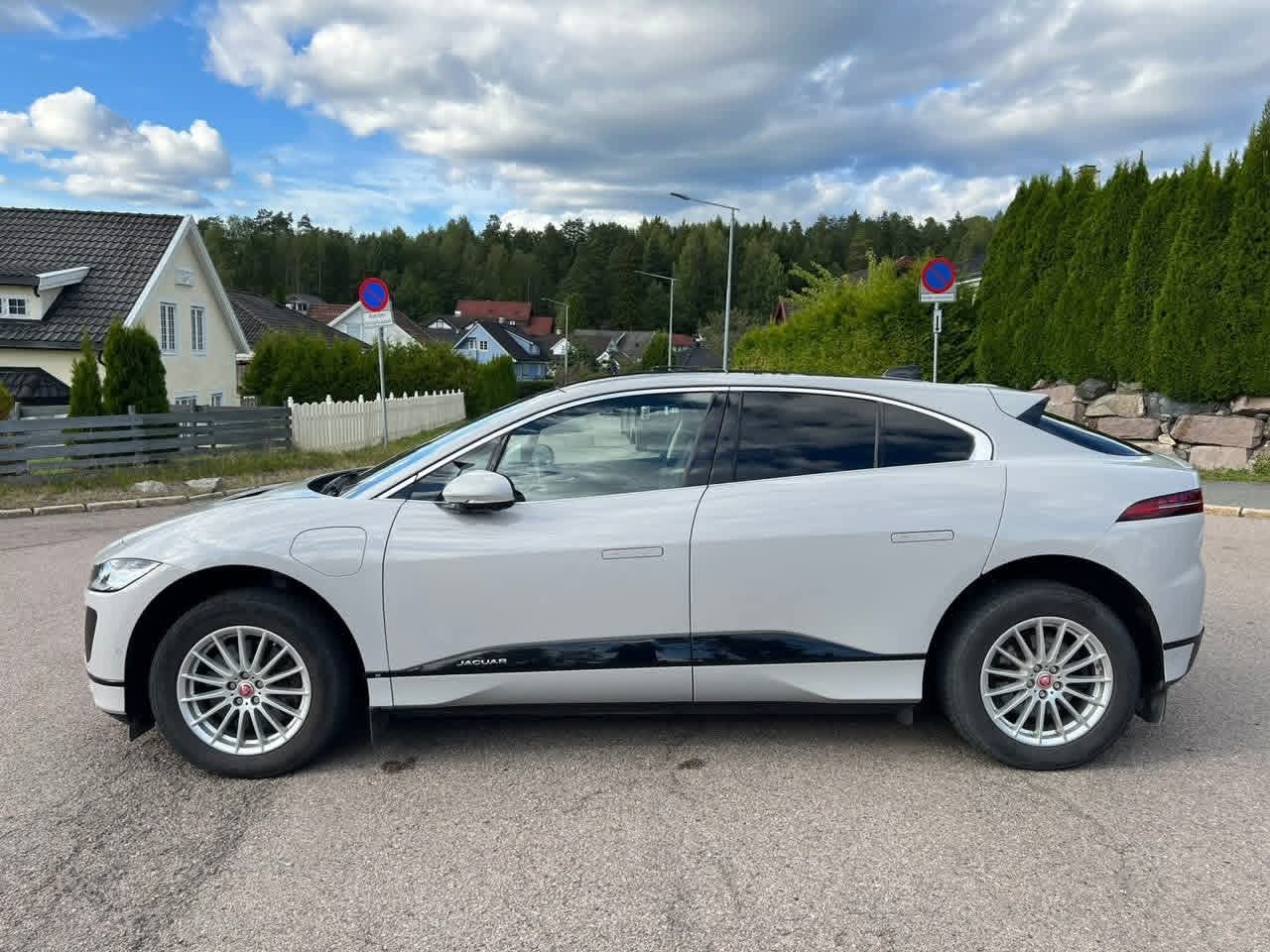 Jaguar I-PACE EV400 Borasco