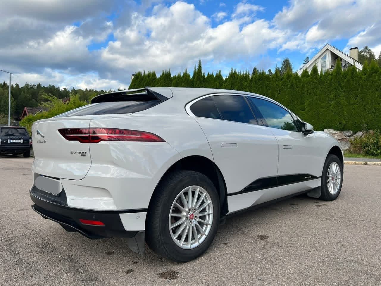 Jaguar I-PACE EV400 Borasco