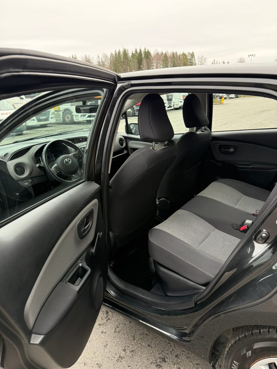 Toyota Yaris Hybride 100h Attitude